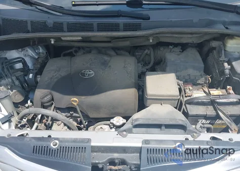 2017 Toyota Sienna Xle 7 Passenger z USA, uszkodzony, nr VIN 5TDDZ3DC4HS156256